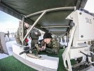 Ein Soldat beim Anschießen der Waffen mit einem österreichischen StG77. (Bild öffnet sich in einem neuen Fenster)
