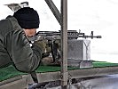Ein Soldat der polnischen Armee am Schießplatz. (Bild öffnet sich in einem neuen Fenster)