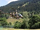 Der Militärkommandant von Tirol besieht sich den Einsatzraum von oben. (Bild öffnet sich in einem neuen Fenster)