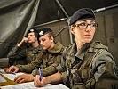 Kein Nachteil beim Studium: Junge Männer und Frauen im Dienst beim Heer. (Bild öffnet sich in einem neuen Fenster)