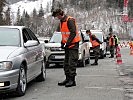 Soldaten unterstützen die Polizei in Salzburg. (Bild öffnet sich in einem neuen Fenster)