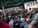 Mehr als 600 Zuhörer sind vom Konzert der Militärmusiker begeistert. (Bild öffnet sich in einem neuen Fenster)