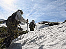 Aufstieg österreichischer Gebirgsjäger im Hochgebirge. (Bild öffnet sich in einem neuen Fenster)