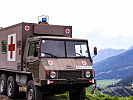 Ein Sanitäts-Pinzgauer im hochalpinen Raum. (Bild öffnet sich in einem neuen Fenster)