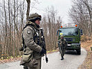 350 Milizsoldaten und 100 Grundwehrdiener. üben. (Bild öffnet sich in einem neuen Fenster)