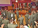 Rund 300 Soldaten waren vom Konzert des Sängers begeistert. (Bild öffnet sich in einem neuen Fenster)