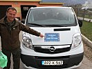 Major Kogard mit dem im Vorjahr angekauften Fahrzeug. (Bild öffnet sich in einem neuen Fenster)