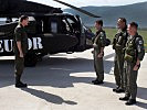 Zu Besuch beim Hubschrauber-Detachment. (Bild öffnet sich in einem neuen Fenster)