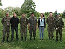 Das EUFOR-Team und die Soldaten der bosnischen Armee. (Bild öffnet sich in einem neuen Fenster)