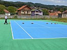 Das Netz fehlt noch am neuen Tennisplatz. (Bild öffnet sich in einem neuen Fenster)
