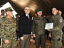 Ehrung der österreichischen Soldaten. (Bild öffnet sich in einem neuen Fenster)