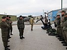 Waffenshow in Zusammenarbeit mit britischen und österreichischen Soldaten. (Bild öffnet sich in einem neuen Fenster)