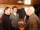 Commenda mit österreichischen Peacekeepern. (Bild öffnet sich in einem neuen Fenster)
