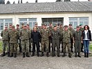 Die Lehrgangsteilnehmer, Ausbilder und Kommandanten. (Bild öffnet sich in einem neuen Fenster)