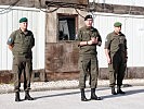"Change of Command", v.l.: Schiffbänker, Schlechter, Dermutz. (Bild öffnet sich in einem neuen Fenster)