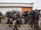 Die Soldaten müssen in der Lage sein, Demonstrationen zu beherrschen. (Bild öffnet sich in einem neuen Fenster)