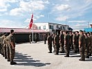 Angetreten: die österreichischen EUFOR-Soldaten. (Bild öffnet sich in einem neuen Fenster)