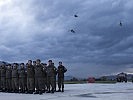 Die Soldaten des "Helicopter Detachment" versehen zu Weihnachten Dienst. (Bild öffnet sich in einem neuen Fenster)