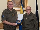 EUFOR-Kommandant Generalmajor Schrötter und General Commenda. (Bild öffnet sich in einem neuen Fenster)