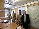 Briefing durch Oberst Taschler im Einsatzgebiet. (Bild öffnet sich in einem neuen Fenster)