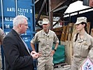 Gespräche mit Soldatinnen und Soldaten. (Bild öffnet sich in einem neuen Fenster)