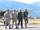 V.l.: Oberst Taschler, Generalmajor Waldner und Brigadegeneral Hutson. (Bild öffnet sich in einem neuen Fenster)
