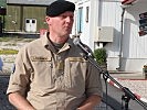 Ansprache des neuen Kommandanten, Oberst Löschnigg, an seine Soldaten. (Bild öffnet sich in einem neuen Fenster)