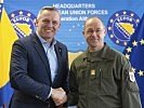 Minister Kunasek mit Generalmajor Dorfer. (Bild öffnet sich in einem neuen Fenster)