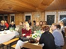 Die Zivilbediensteten in der Österreicher Bar. (Bild öffnet sich in einem neuen Fenster)