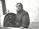 Ein Foto von Leutnant Oskar Dudic in seinem Flugzeug. (Bild öffnet sich in einem neuen Fenster)