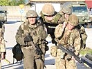 Szenario: Abtransport eines verwundeten Soldaten. (Bild öffnet sich in einem neuen Fenster)