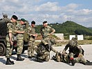 Der General bei der Infanteriekompanie. (Bild öffnet sich in einem neuen Fenster)