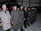 V.l.: Botschafter Köck, General Entacher, Oberst Holzer, Minister Darabos. (Bild öffnet sich in einem neuen Fenster)