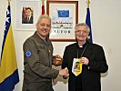 Generalmajor Bair, l., mit Bischof Werner. (Bild öffnet sich in einem neuen Fenster)