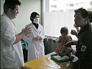 Leila bei der Visite im Krankenhaus in Sarajevo... (Bild öffnet sich in einem neuen Fenster)