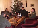 Die Abordnung des Bundesheeres mit Kardinal Puljic. (Bild öffnet sich in einem neuen Fenster)