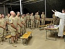 Soldaten des Kontingentes beim Ostergottesdienst im österreichischen Camp. (Bild öffnet sich in einem neuen Fenster)