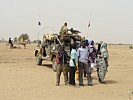 Der Auftrag an EUFOR: Ein sicheres Umfeld für die Flüchtlinge schaffen. (Bild öffnet sich in einem neuen Fenster)