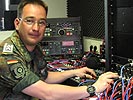 Was wäre ein Studio ohne Techniker? (Bild öffnet sich in einem neuen Fenster)