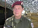 Offizierstellvertreter Schurian, das Sanitätsherz der Truppe. (Bild öffnet sich in einem neuen Fenster)