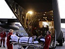 Heeresärzte und das Medevac-Modul der C-130 sorgten für sichere Rückflüge. (Bild öffnet sich in einem neuen Fenster)