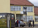 Das neue Schulgebäude kurz vor der Fertigstellung. (Bild öffnet sich in einem neuen Fenster)