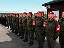 Die Militärpolizisten sind zur Verabschiedung angetreten. (Bild öffnet sich in einem neuen Fenster)