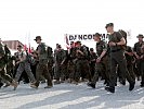 ...nahmen die Herausforderung "Dancon Marsch" an. (Bild öffnet sich in einem neuen Fenster)