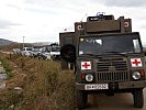 Auch ein Sanitätstrupp ist für die eingesetzten Soldaten im Einsatz. (Bild öffnet sich in einem neuen Fenster)