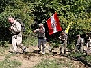 Der Fußmarsch von ca. drei Kilometern... (Bild öffnet sich in einem neuen Fenster)