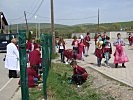 Velika Hoca: Die Schüler schwärmen zum Müllsammeln aus. (Bild öffnet sich in einem neuen Fenster)