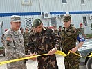 V.l.: Stabschef Brigadier Boyles, Brigadier Korom stv. KFOR-Kommandant. (Bild öffnet sich in einem neuen Fenster)