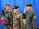 Der KFOR-Kommandant, m., und sein neuer Stellvertreter. (Bild öffnet sich in einem neuen Fenster)