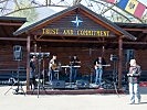 Sound-Check auf der Bühne. (Bild öffnet sich in einem neuen Fenster)